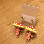 再販🍄きのこびとイヤリング👶レッド