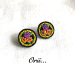  フェルトサークル花柄刺繍ピアス