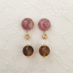 statice × brown beads