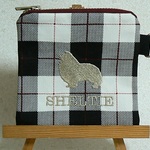 シェルティ　シルエット刺繍　ファスナーポーチ　ファスナーエンジ