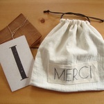 【madeleine33様オーダー品】MERCI刺繍のふわふわガーゼ巾着