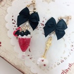 こうもりパフェ♡白クリーム♡イヤリングorピアス