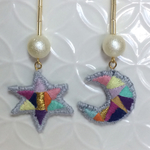 星と月のカラフル刺繍ピアス