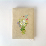 花束の刺繍のブックカバー