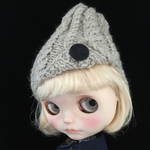 ＊Mitten＊ outfit  ケーブル編みニット帽・糸ボタン・オートミール