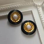 アンティークなゴールドピアス