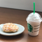 渦巻きデニッシュとドリンク