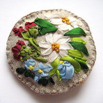 花束刺繍ピンブローチa