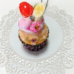 新作☆苺クリームカップケーキ☆チャーム・ストラップ