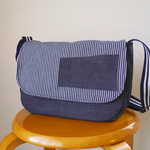 ヒッコリーデニムのショルダーバッグ