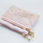 LIBERTY　Mille Fleurs 　ミルフルール　J15A　グレイッシュピンク　◆　wファスナー・クリアポケット付きミニポーチ　★suicaパスケース　カードポーチ　お財布に