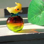 可愛い林檎と可愛いオカメインコ小瓶