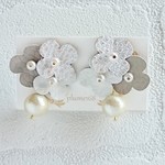 オトナ可愛い＊本革＊レザーフラワーピアス＊オリジナル花形