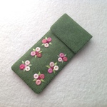 フェルトとバラ刺繍のメガネケースor ペンケース