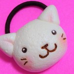 大きなにゃんこ饅頭のヘアゴム【ヘアゴムカラー：ブラウン】