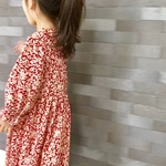 紅色 花柄ワンピース ヘアーリボン付き  サイズ100〜110