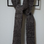 手織りのニットマフラー