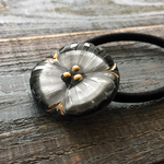 　芙蓉 （ふよう）の花のヘアゴム　　36mm　（チェコガラスボタン）