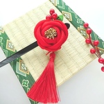椿とセンリョウのかんざし*真紅色　着物・晴れ着にどうぞ　#つまみ細工