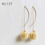 ファーボールのアメリカンピアス♡ベージュ  NO.137