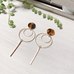 086  べっこうと華奢なゴールドリングとスティックのピアス ルハリカ