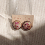 べっこうとドライフラワーのピアス，イヤリング