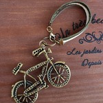 本革紐×アンティーク自転車のバッグチャーム(オリーブカーキ）
