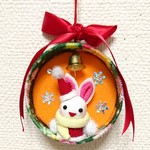 ちりめん細工「プリティ♥️クリスマスうさちゃん」ミニ壁飾り