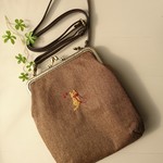 猫の刺繍 がま口ポシェット     