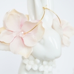 "MOMO" Hydrangea  （フープピアスor樹脂ピアス）両耳セット
