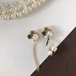 秋色ビジューのアシンメトリーピアス