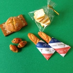 遊べるパン　朝ごぱん　
