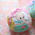 hana*ハンドメイド★パッチワークコットンボール8cmサイズ♪ホワイトバニーちゃん