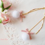 ひねりスティックとファーボール　～スウィートリボン～　　イヤリング/ピアス