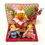 ちりめん細工「お正月 干支 いのししと鏡餅✨」ミニ置物 