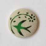 型染ブローチ・花喰鳥