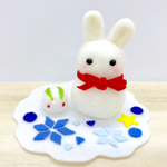 うさぎちゃんのゆきだるまと小さな雪うさぎちゃんの羊毛フェルトの冬飾り