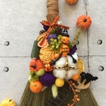 【現品のみ】ハッピーハロウィン♪　卓上ほうき大アレンジ⑥　玄関リースにも★