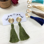 ゆらゆら揺れる大ぶりタッセルピアス/イヤリング ネジバネ ノンホール