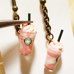 ミニチュア♪苺のフラペチーノピアス♪