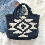 ネイティブ柄のトートバッグ navy×ivory
