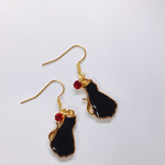 黒猫ピアス
