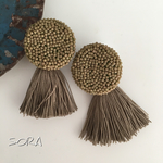 かーきタッセルピアス