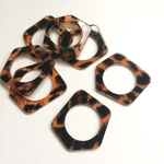 4個 34×36mm アクリルパーツ ダークブラウン