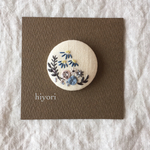 刺繍ブローチ