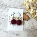  ファーボールピアス♡ボルドー