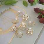 再販☆ゴールドとパールのお花のヘアピアス