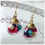 Four seasons flowers◆4色のフラワードームピアス・イヤリング/フックタイプ◆レッド×パープルメイン◎ノンホールピアス・イヤリング対応