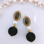 冬 大ぶりピアス、アンティーク ヴィンテージ調ベロアとパール イドイツ製 ビンテージ レトロ大ぶりピアス/大ぶりイヤリング  カーキ 