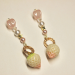 white strawberry